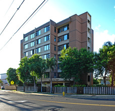 Harry & Jeanette Weinberg Elderly Housing in Honolulu, HI - Building Photo - Building Photo