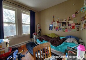 83 Wensley St in Boston, MA - Building Photo