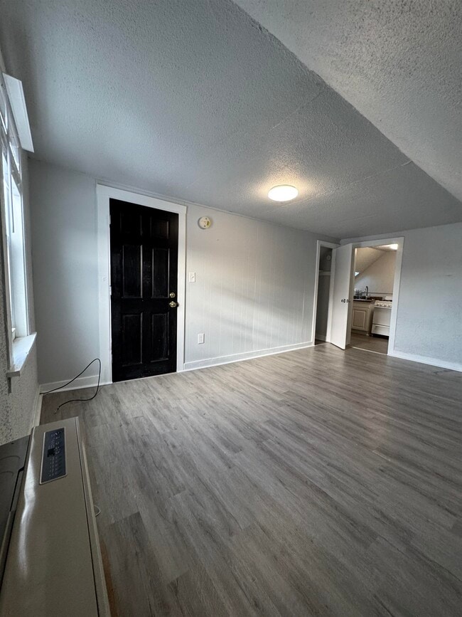 30 Ledge St in Nashua, NH - Building Photo - Building Photo