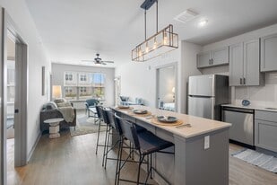 The Warren Apartments in Jeffersonville, IN - Building Photo