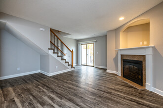 Arbor Mist Townhomes LLC in Kansas City, MO - Foto de edificio - Interior Photo