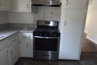 Executive Park Apartments in Buena Park, CA - Building Photo - Building Photo