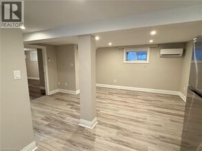 105 Alpine Ave in Hamilton, ON - Building Photo - Building Photo