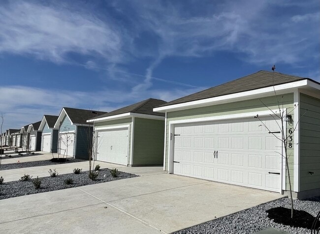 632 Heathers Wy in Seguin, TX - Building Photo - Building Photo