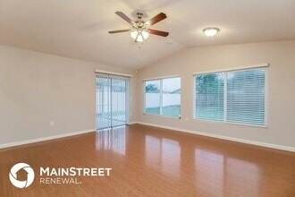 1433 Vinetree Dr in Brandon, FL - Foto de edificio - Building Photo