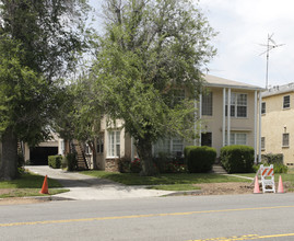 4283 Tujunga Ave in Studio City, CA - Foto de edificio - Building Photo