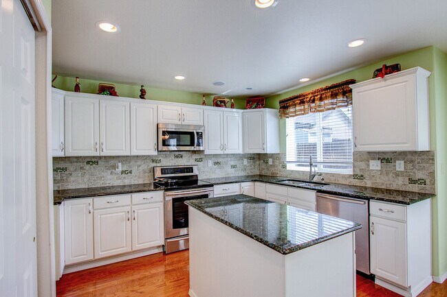 4223 Hickory Hollow Dr in Colorado Springs, CO - Building Photo - Building Photo