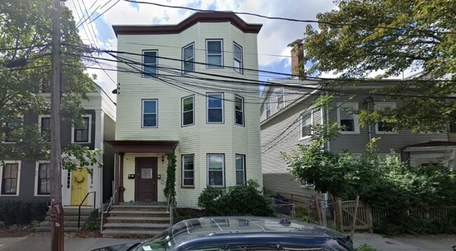 75 Spring St, Unit 70-2 in Cambridge, MA - Foto de edificio - Building Photo