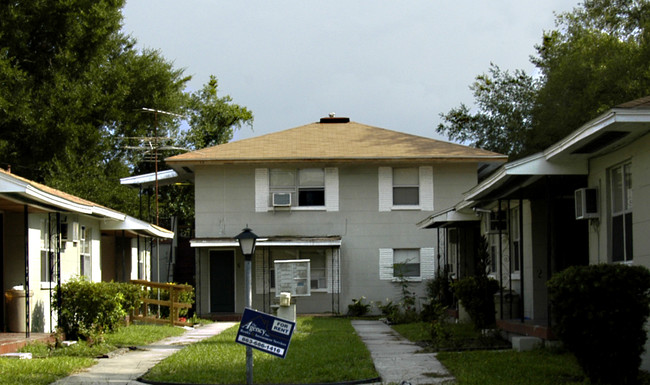 825 E Lemon St in Lakeland, FL - Foto de edificio - Building Photo