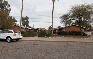 1802-1820 N Forgeus Ave Apartments