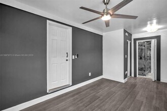 14600 NW 11th Ct in Miami, FL - Building Photo - Building Photo