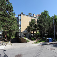 22 Woodlawn Apartments in Toronto, ON - Building Photo - Building Photo