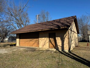 1224 W Quarles St in Claremore, OK - Building Photo - Building Photo