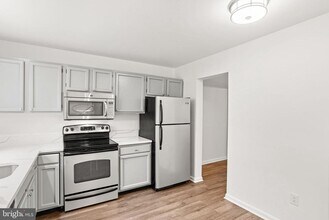 2006 Wexford Rd in Palmyra, PA - Building Photo - Building Photo