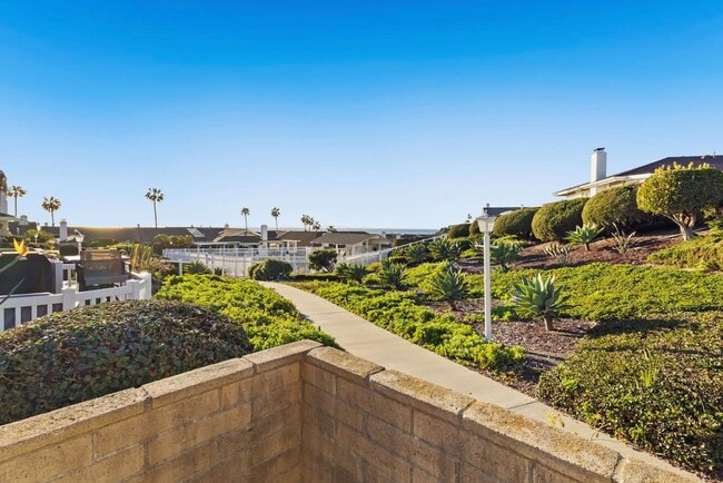 372 Camino San Clemente in San Clemente, CA - Building Photo - Building Photo