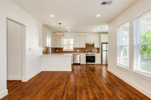 2512 Avenue K in Galveston, TX - Building Photo