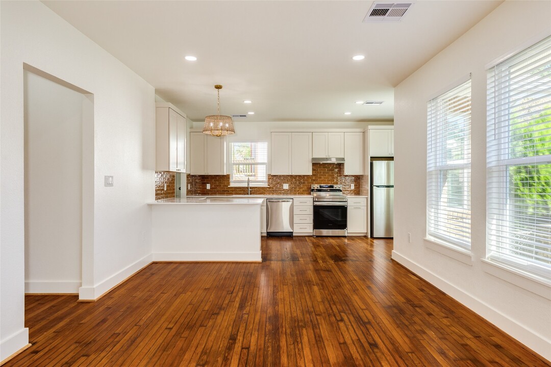 2512 Avenue K in Galveston, TX - Building Photo