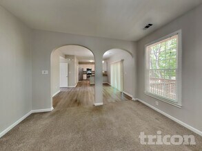 1013 Chatsworth Ln in Woodstock, GA - Building Photo - Building Photo