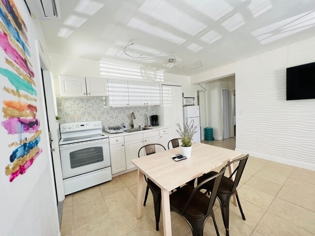 property at 1639 Hayes Street