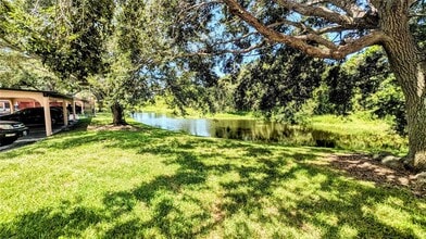 4126 Central Sarasota Pkwy in Sarasota, FL - Foto de edificio - Building Photo