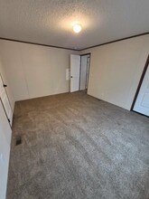 201 Chamberlin Dr in Denison, IA - Building Photo - Building Photo