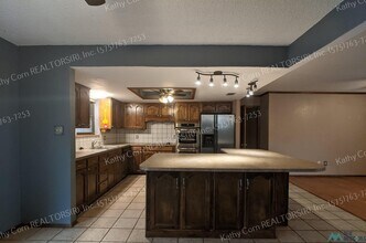 2009 Colonial Pkwy in Clovis, NM - Building Photo - Building Photo