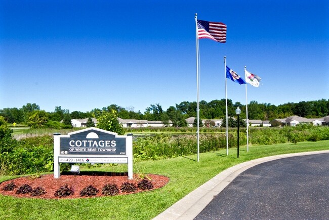 Cottages of White Bear Lake Township in White Bear Lake, MN - Building Photo - Building Photo