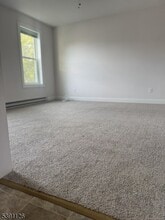 140 W 2nd Ave in Roselle, NJ - Building Photo - Building Photo