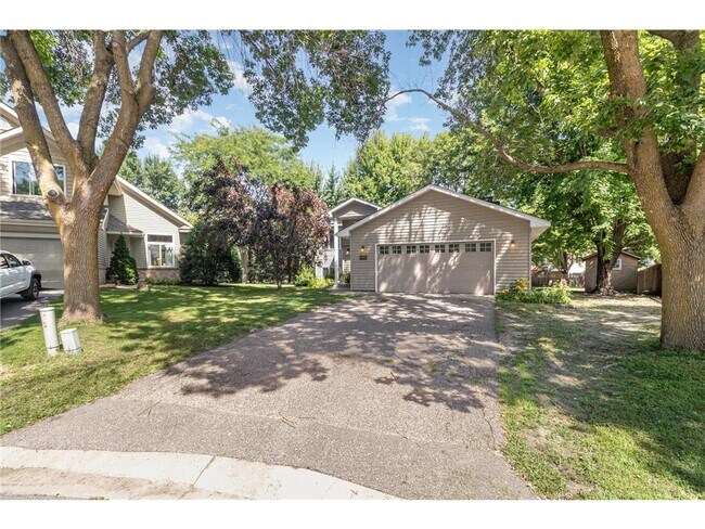 8345 Grace Ct in Victoria, MN - Building Photo - Building Photo