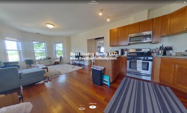 156 School St, Unit 7 in Somerville, MA - Foto de edificio - Building Photo