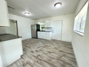 1227 Bloxam Ave in Clermont, FL - Building Photo - Building Photo