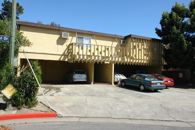 714 Opal Dr in San Jose, CA - Foto de edificio - Building Photo