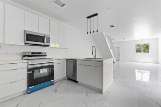2145 NW 4th St in Pompano Beach, FL - Building Photo - Building Photo