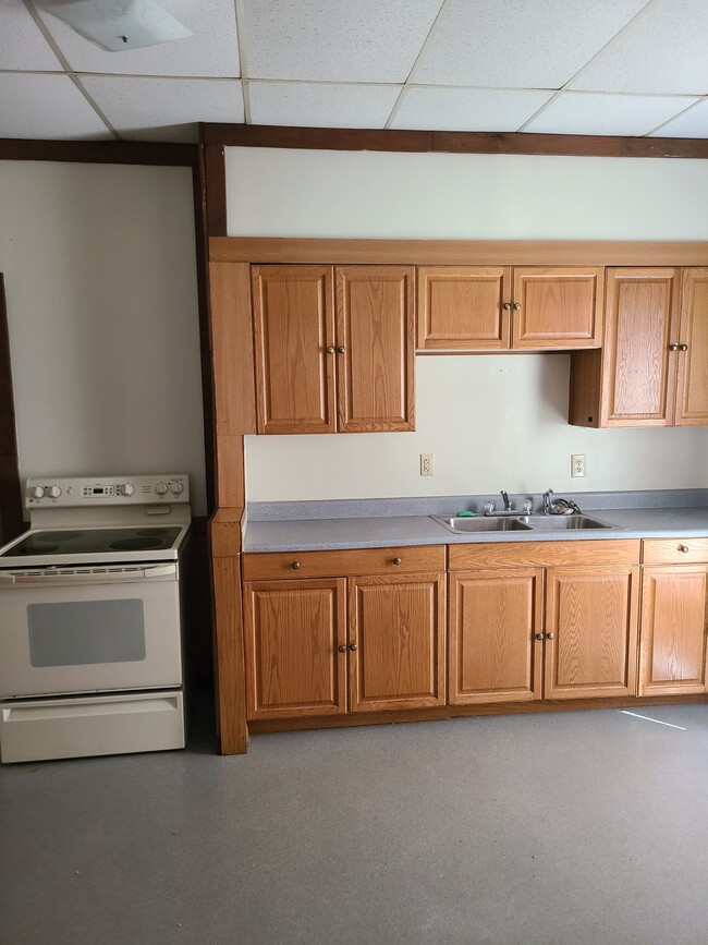 1008-1 Lincoln Ave, Unit 2 in Tyrone, PA - Building Photo - Building Photo