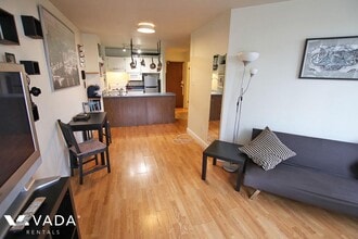 1330 Burrard St in Vancouver, BC - Building Photo - Building Photo