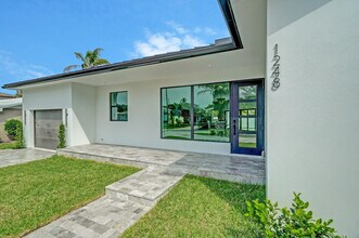1248 N Harbor Dr in West Palm Beach, FL - Building Photo - Building Photo