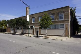 6125 N Clark St in Chicago, IL - Building Photo - Building Photo