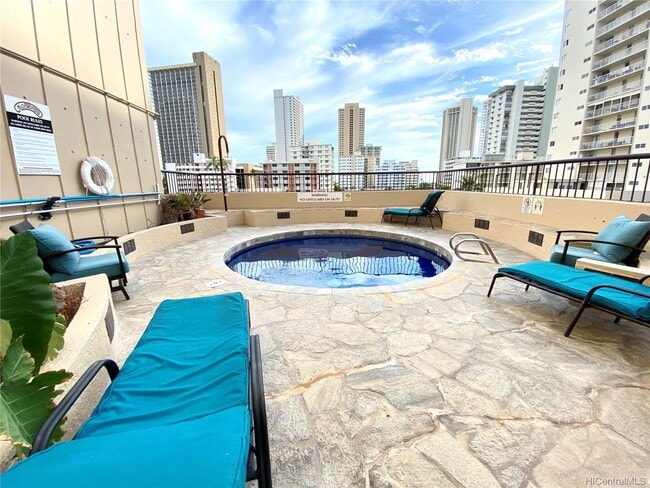 property at 320 Lili?uokalani Ave