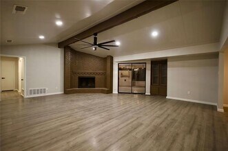 905 Pine Tree Ln in Desoto, TX - Building Photo - Building Photo