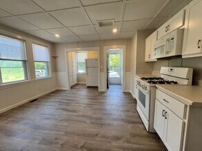 37 N Spooner St in Plymouth, MA - Building Photo - Building Photo