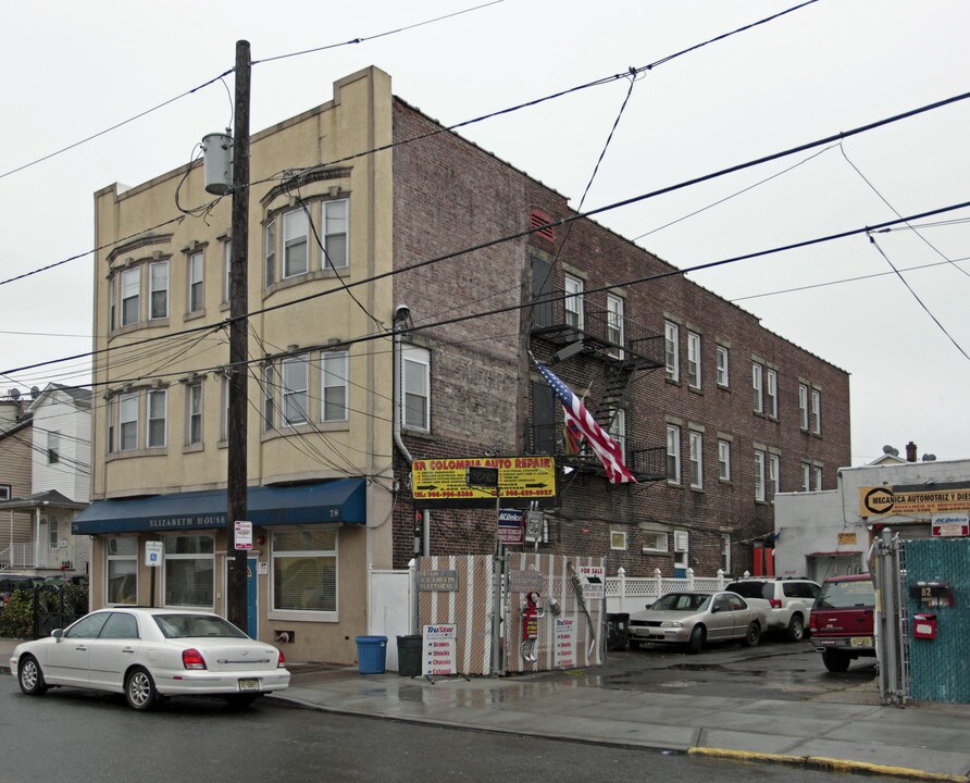 Elizabeth House in Elizabeth, NJ - Foto de edificio