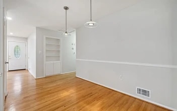 4623 Wissahican Ave in Rockville, MD - Building Photo - Building Photo