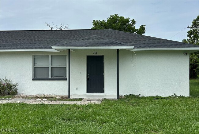 property at 953 NE Pine Island Ln