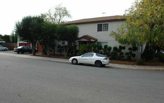 996 Lane Ave in Mountain View, CA - Building Photo - Building Photo