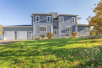44 Brown Rd in East Haven, CT - Building Photo - Building Photo