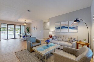 21402 SW 132nd Pl in Quail Heights, FL - Building Photo