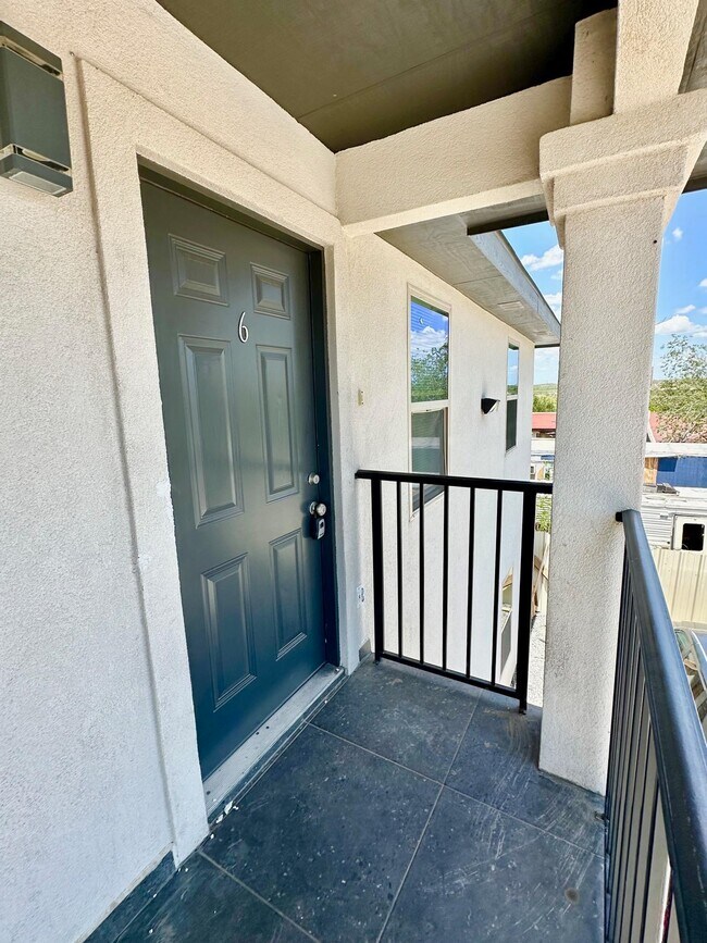 2705 Mauricio St in Laredo, TX - Building Photo - Building Photo