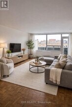 650 Briar Hill Ave in Toronto, ON - Building Photo - Building Photo