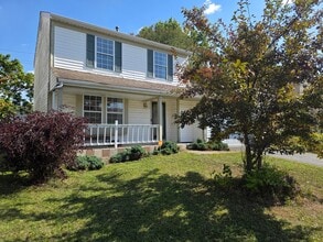 7006 Finchley Dr in Reynoldsburg, OH - Building Photo - Building Photo