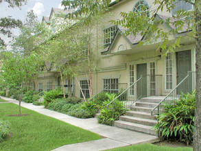 Plaza At River Oaks in Houston, TX - Building Photo - Building Photo